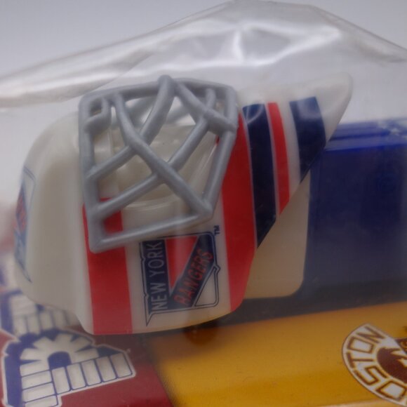 Limited Edition Pez NHL New York Rangers w/ Cherry Candy Made in USA Lot# 148792 - Picture 14 of 15